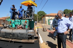 Governador visita e entrega obras em Pedro Gomes - Chico Ribeiro