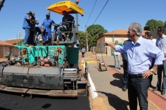 Governador visita e entrega obras em Pedro Gomes - Chico Ribeiro