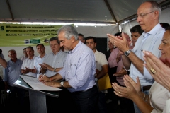 Entrega de kit escolar em Ponta Porã - Foto Chico Ribeiro