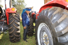 Entrega de  Tratores e Equipamentos para Agricultura Familiar - Foto Edemir Rodrigues