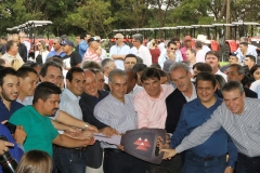 Entrega de  Tratores e Equipamentos para Agricultura Familiar - Foto Edemir Rodrigues
