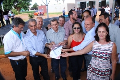 Governador assina ordem de serviço para pavimentação em São Gabriel do Oeste - Foto Edemir Rodrigues (8)