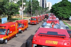 Reinaldo entrega 21 viaturas para o Corpo de Bombeiros - Foto Edemir Rodrigues