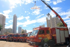 Reinaldo entrega 21 viaturas para o Corpo de Bombeiros - Foto Edemir Rodrigues