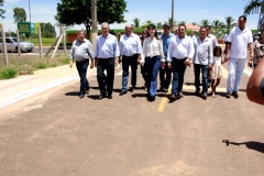 Governador_entrega_obras_e_onibus_escolar_em_Taquarussu_Foto_Chico_Ribeiro (8)
