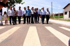 Governador_entrega_obras_e_onibus_escolar_em_Taquarussu_Foto_Chico_Ribeiro (9)