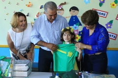 Governador recepciona alunos e entrega kit escolar - Foto Edemir Rodrigues (14)