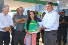 Governador recepciona alunos e entrega kit escolar - Foto Edemir Rodrigues (40)