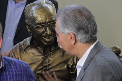 Estátua em bronze (332)