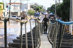 Governador visita desabrigados da cheia do rio Aquidauana e entrega mantimentos-Foto Edemir Rodrigues (8)