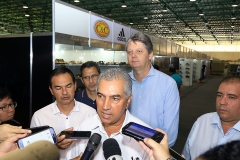 Governador_visita_feira_de_calçados_Foto_Edemir_Rodrigues (12)