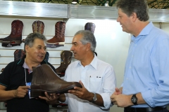 Governador_visita_feira_de_calçados_Foto_Edemir_Rodrigues (20)