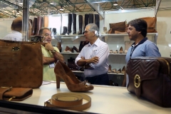 Governador_visita_feira_de_calçados_Foto_Edemir_Rodrigues (3)