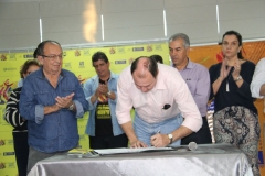 Governador visita obras e assina convênios em Bonito - Foto Chico Ribeiro
