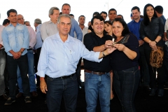 Governo entrega casas em Vicentina- Foto Edemir Rodrigues