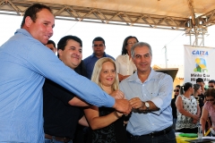 Governo entrega casas em Vicentina- Foto Edemir Rodrigues