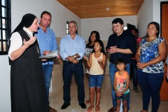 Governo entrega casas em Vicentina- Foto Edemir Rodrigues