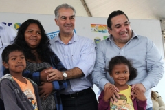 Governo entrega moradias e assina convênio em Corumba - Foto Chico Ribeiro (2)