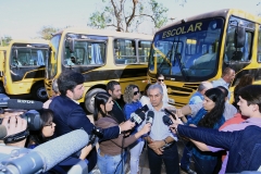 Governo entrega ônibus Escolares para Municípios - Foto Edemir Rodrigues (8)