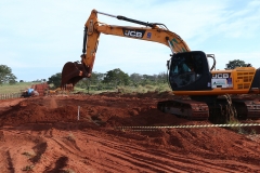 Obras de cascalhamento da MS 422 - Foto Edemir Rodrigues