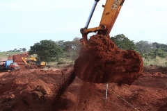 Obras de cascalhamento da MS 422 - Foto Edemir Rodrigues