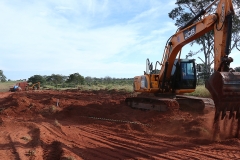 Obras de cascalhamento da MS 422 - Foto Edemir Rodrigues