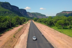 Obras de pavimentação da estrada parque de Piraputanga - Foto Edemir Rodrigues