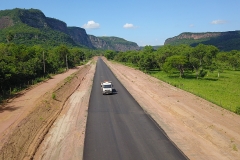 Obras de pavimentação da estrada parque de Piraputanga - Foto Edemir Rodrigues