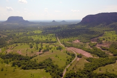 Obras de pavimentação da estrada parque de Piraputanga - Foto Edemir Rodrigues