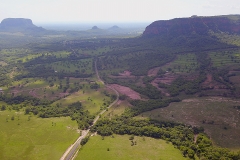 Obras de pavimentação da estrada parque de Piraputanga - Foto Edemir Rodrigues