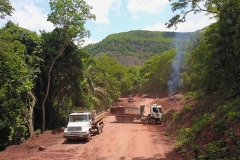 Obras de pavimentação da estrada parque de Piraputanga - Foto Edemir Rodrigues