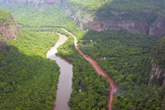 Obras de pavimentação da estrada parque de Piraputanga - Foto Edemir Rodrigues