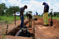 Trabalhos realizados pelos Arqueólogos - Foto Edemir Rodrigue